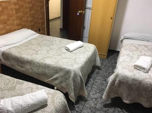 Affittacamere La Ferroviaria - Con Balcon - 1 Cama Con Bano Privado-sin Ascensor Saragozza